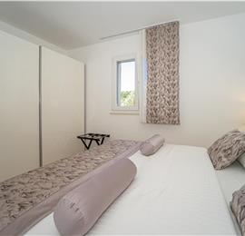 6 Bedroom Beachfront Villa with Heated Pool near Vela Luka on Korcula Island, Sleep 12